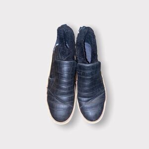 Toms Black Leather  Shoes Size 7.5